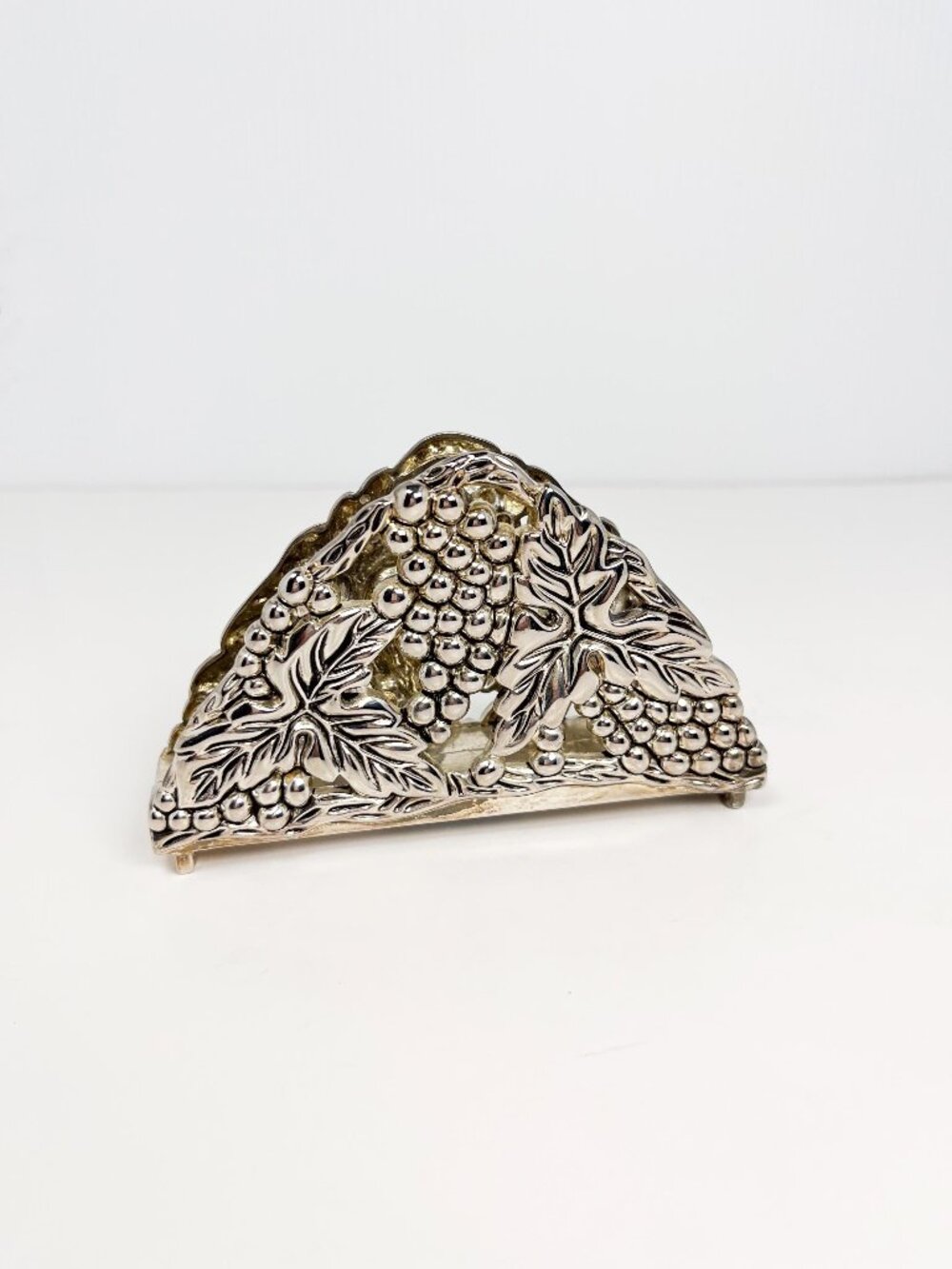 Vintage silver plated napkin holder with grapes and vines - by Karshi